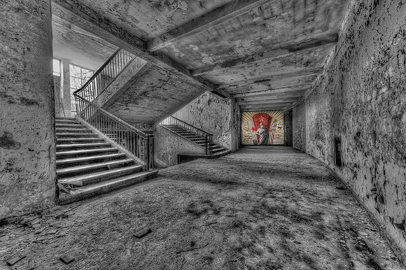 2019: in remembrance of a good friend who passed away six years ago. a re-edit of a photo I made on the last URBEX trip we did together. you will never be forgotten mate!